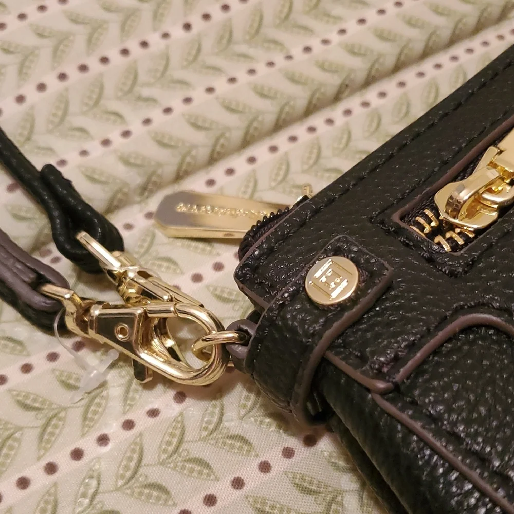 Liz Claiborne Black Crossbody‎ Bag